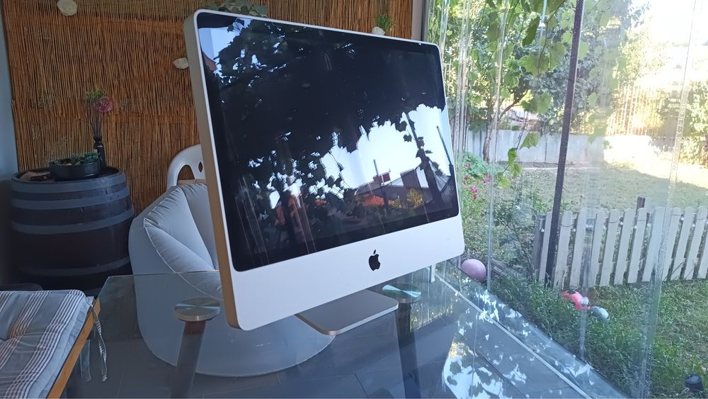 Продавам iMac Apple