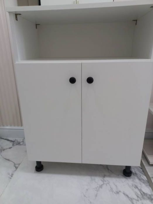 Продам напольный шкаф.