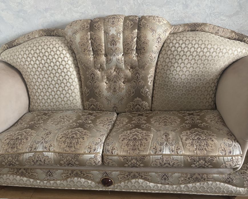 Диван с креслами