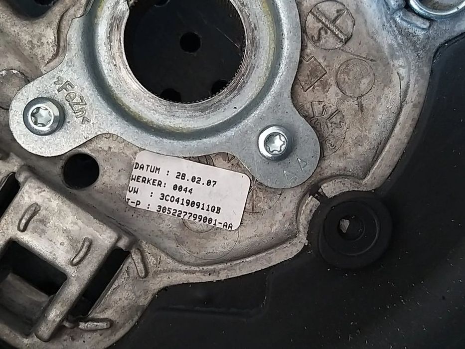 Volan in 4 spite vw passat b6 3c 3c04190911qb