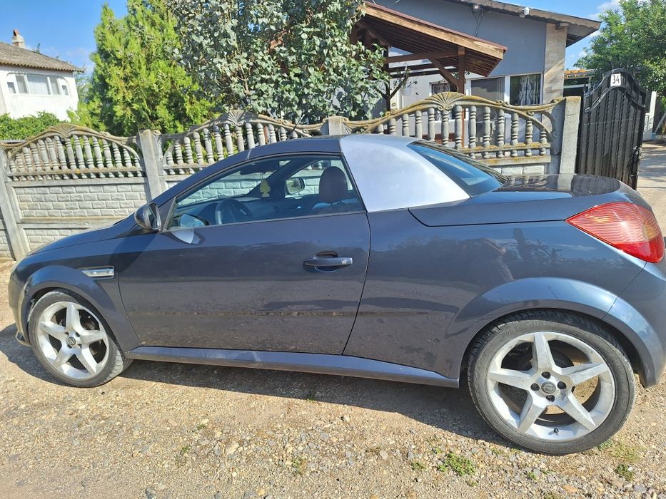 Vand opel tigra decapotabil an 2007 in stare buna.