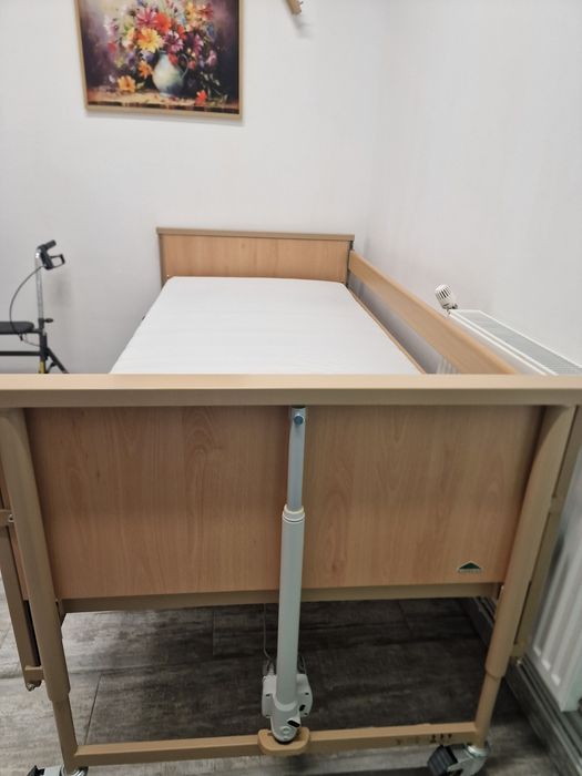 Vând pat Electric pt.persoane vârstnice sau cu dizabilități