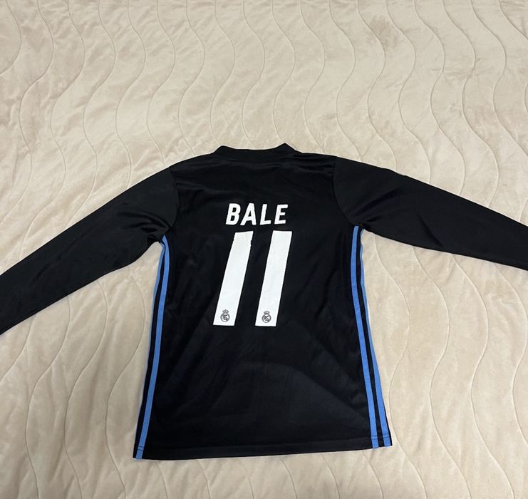 Нова мешка Nike + подарък екип Real Madrid, калци и 2 топки