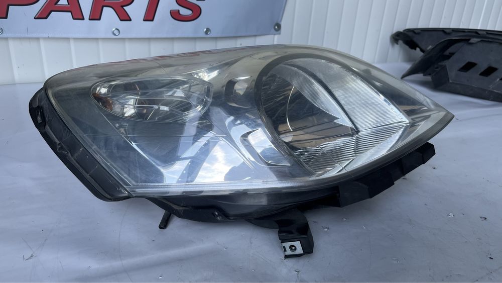 4 броя десен фар Fiat Fiorino,Citroen Nemo