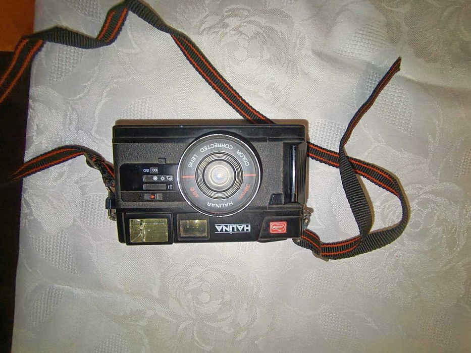 фотоапарати   CANON Power Shot SX420 IS   и  HALINA  MW 35 G