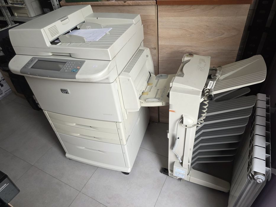 Принтер HP LaserJet 9050 + дополнительный податчик бумаги