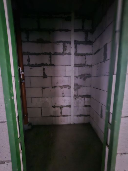 3 xonalik karobka holatida kvartira sotiladi