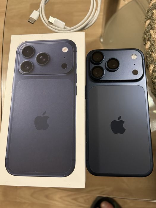 Iphone 17 pro Deep Blue