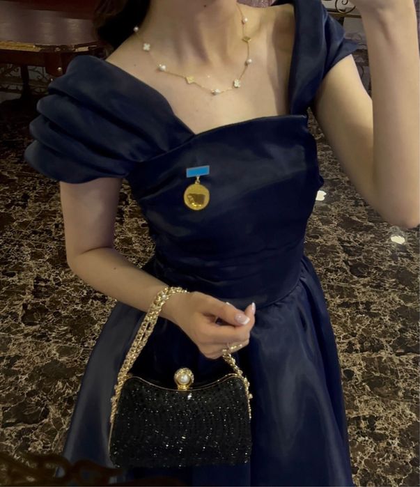 Продам выпускное платье