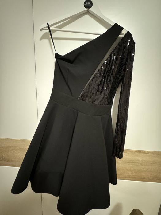 Официална Рокля с 1 Ръкав - М размер