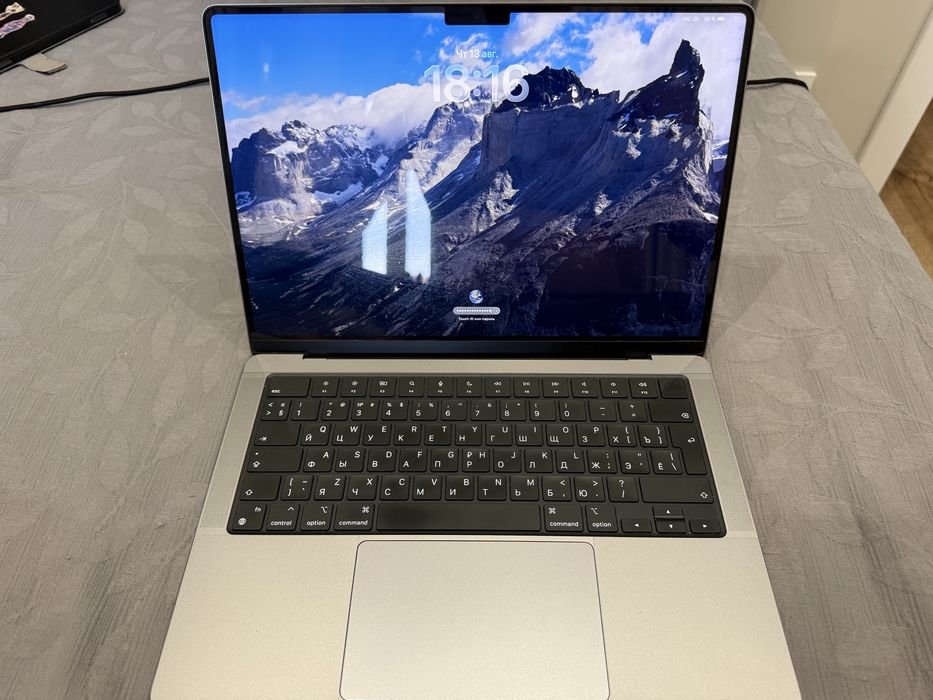 Продам MacBook Pro 14