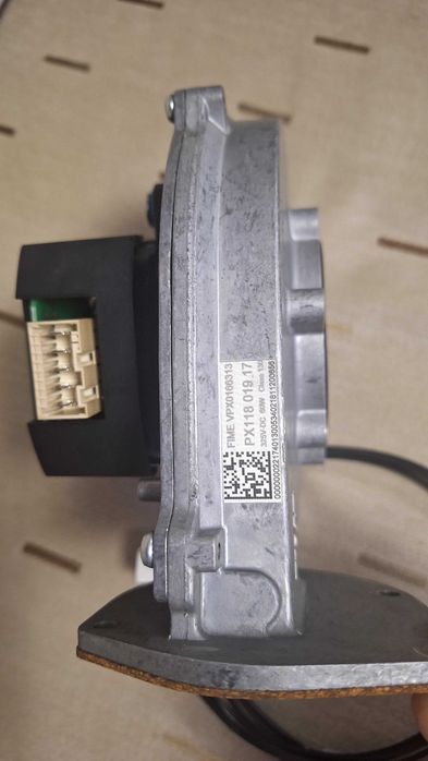 Vând ventilator modulante de amestec aer/gaz (premix blower) marca EMC FIME, model PX118 019 17 (cod de fabrică produs: VPX0166313).