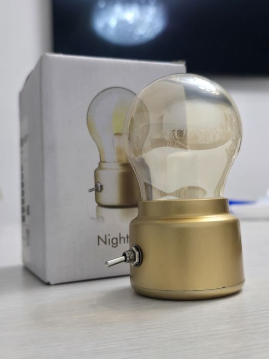 Ночник лампочкаа