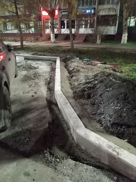 Асфальт, Бордюр, Брусчатка