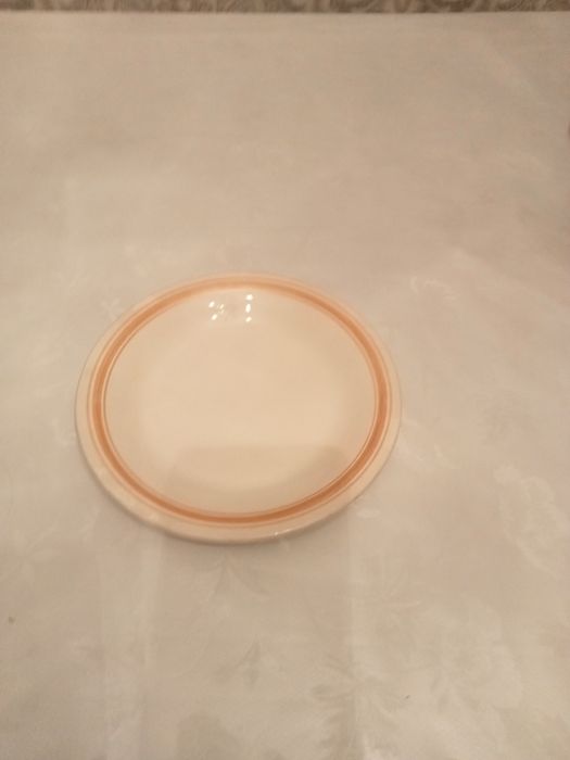 Тарелки для вторых блюд.