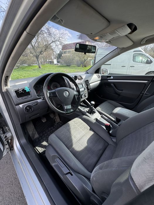 Volkswagen Golf 5 2.0 TDI 140 CP