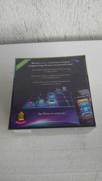 Интерактивна играчка робот за iPhone 5