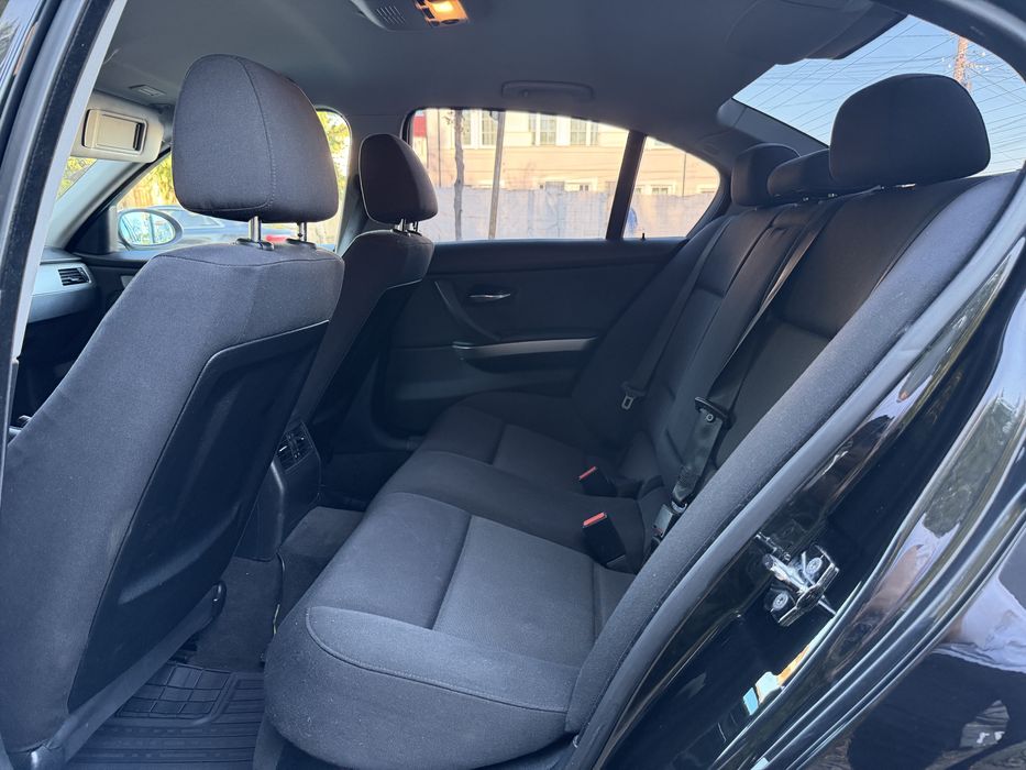 Vand Bmw Seria 3 E90 ~ Benzina ~ Clima ~ Senzori ~ Comenzi Volan