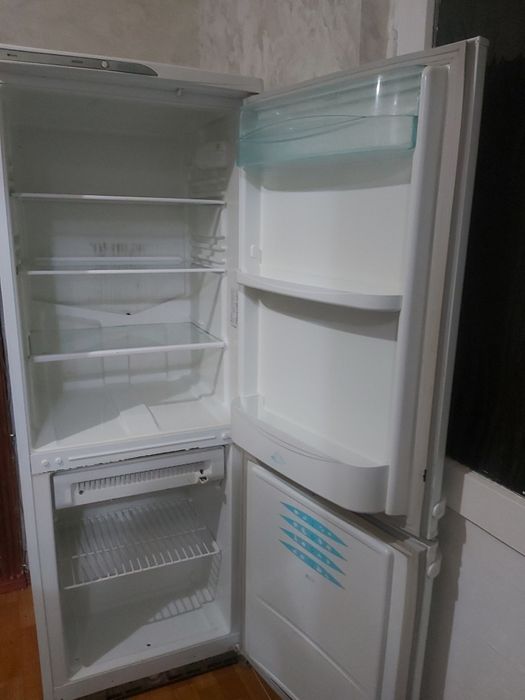 Продам б/у  холодильник