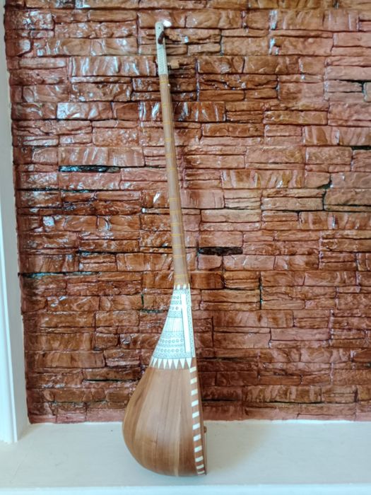 Каракалпакский национальный дутар