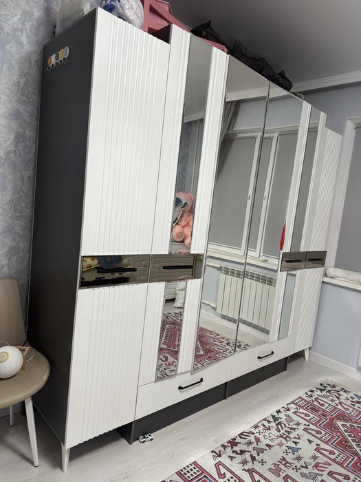 Спальный гарнитур в отличном состоянии