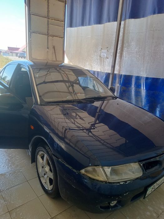 Продам Мицубиси харизма