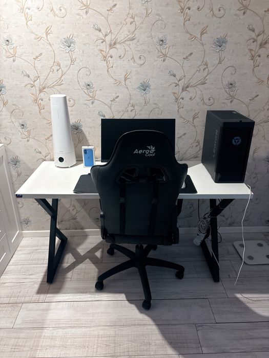 Продаю PC setup Black in White
