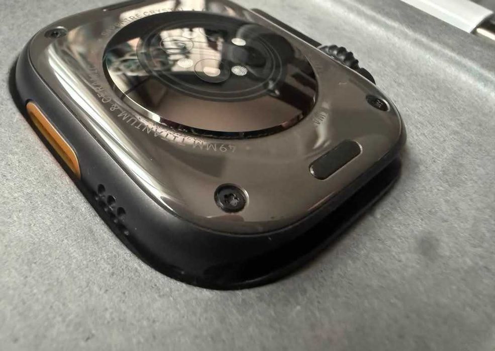 Apple Watch Ultra 2 49mm black titan
