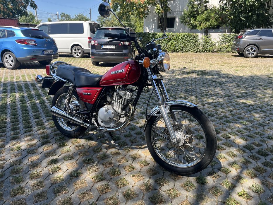 Vand Suzuki gn 125 cu 11.000 km