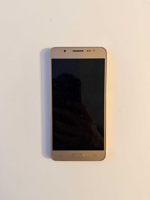 Samsung Galaxy J5, 16 Gb, memorie 2 Gb, Dual-SIM, baterie 5 zile
