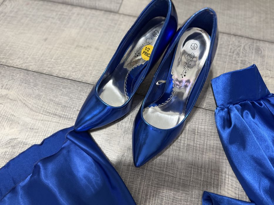 Set pantofi cu Rochița Satin