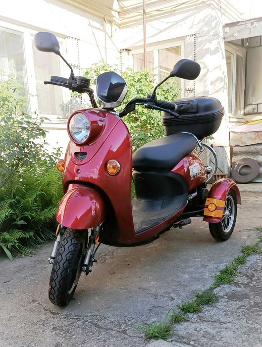 Triciclu electric tip scuter ZTECH ZT-63B TRILUX 3.0, fara permis 25 km/h  rosu