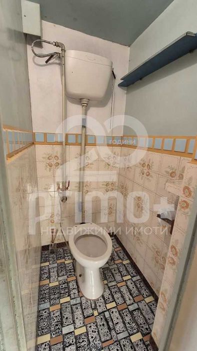 Двустаен апартамент в кв. Бузлуджа за продажба