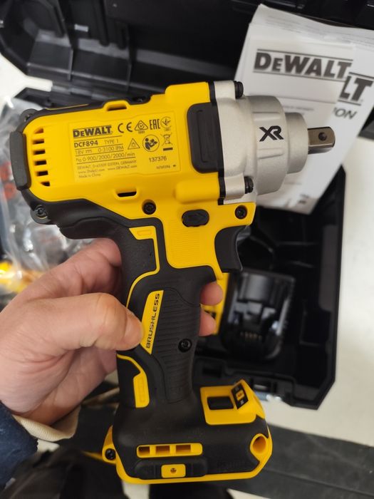 Топ цена акумулаторен Гайковерт Девалт DeWALT DCF894P2  комплект