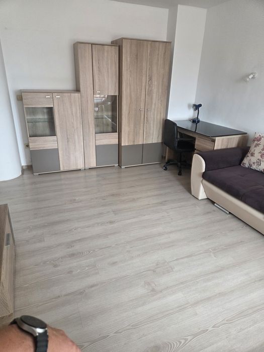 Proprietar închiriez apartament cu 2camere decomandate