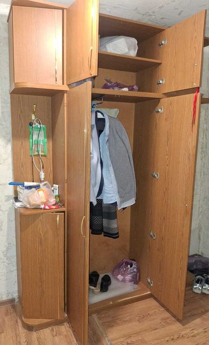 Шкаф в прихожую бу