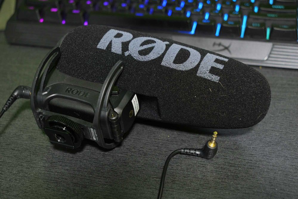 RODE Videomic Pro+ Microfon de camera directional