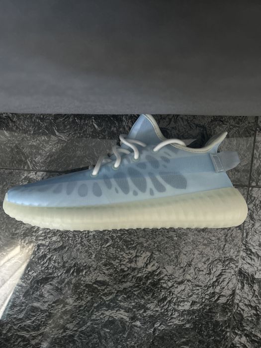 Yeezy 350 mono ice