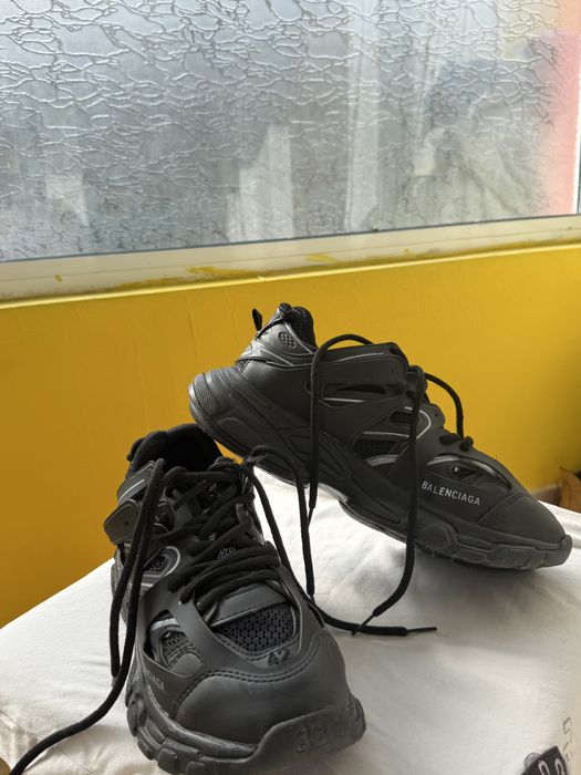 Balenciaga Track 42