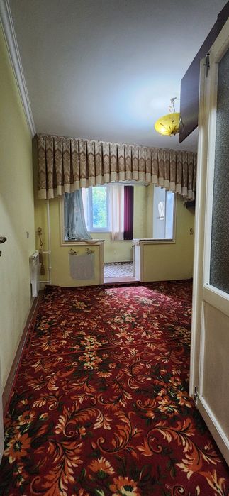 Срочно продается 2 ком..квар.. 2 этаж Мархабо