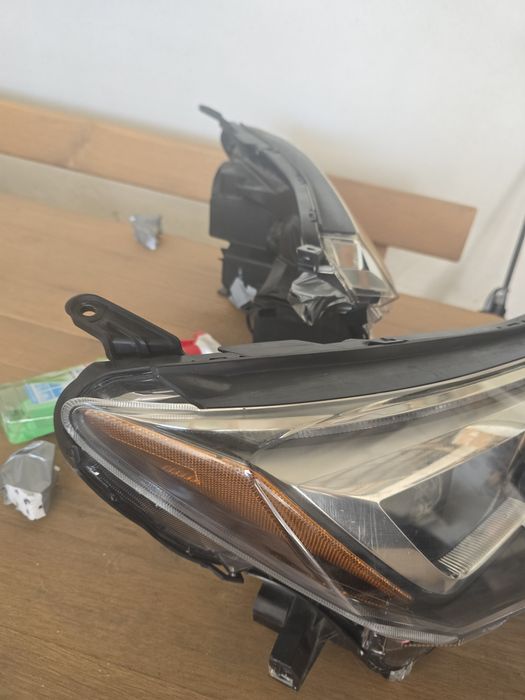 LED Фарове тойота Rav 4