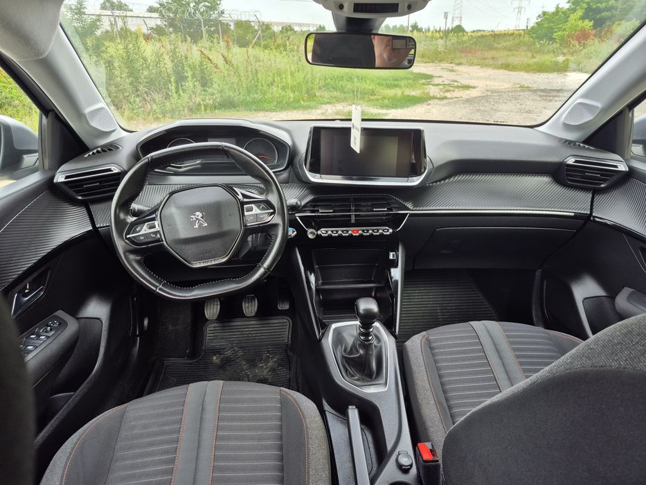 Vând Peugeot 208 Diesel din 2021 km 95000