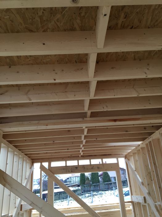 Case pe structura de lemn timber frame