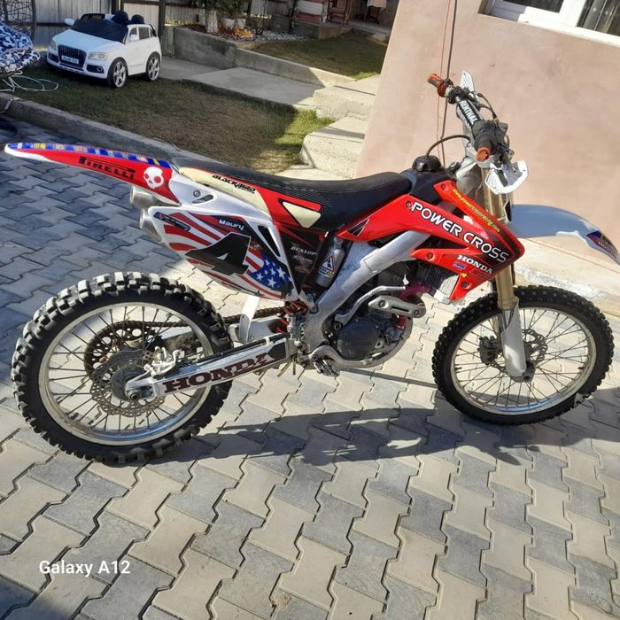 Vând honda crf 250