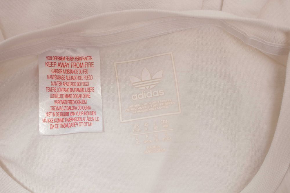 Adidas оригинална дамска тениска бяла кроп модел овърсайз XS/S