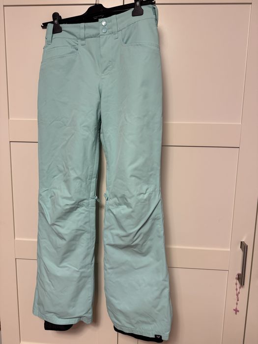 Ски панталони Roxy Backyard M 10K и Trimm L 10K + Roxy ски ръкавици