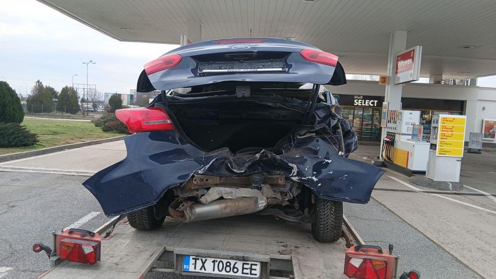 Ford focus si tranzit courier dezmembrez