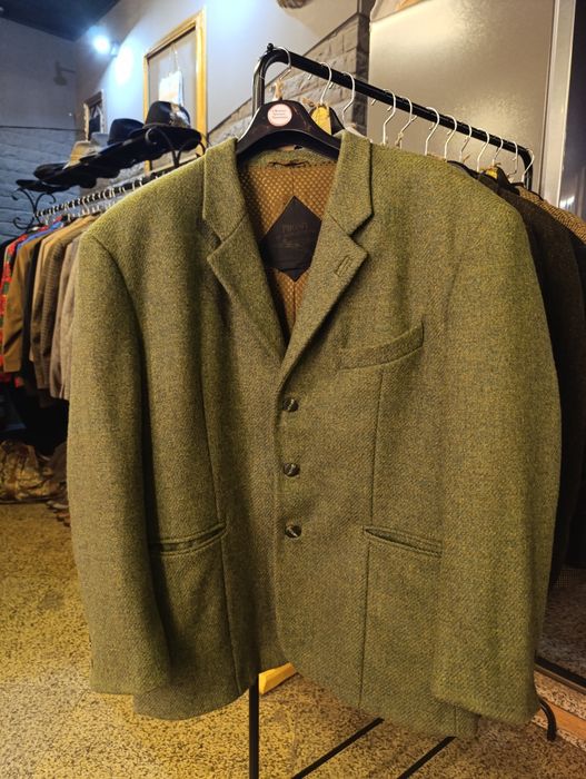 Пиджак брендовый