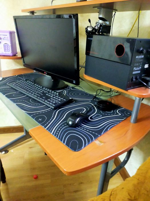 Столик под компьютер