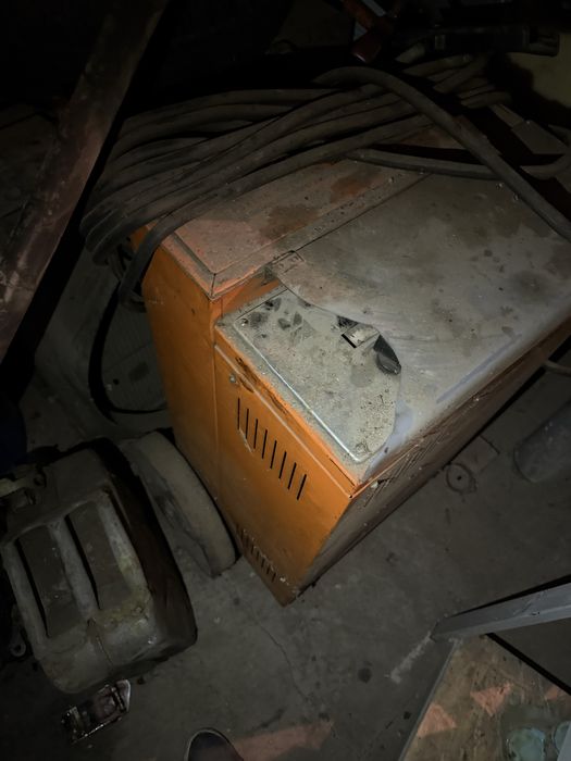 Продам пуско зарядное устройство